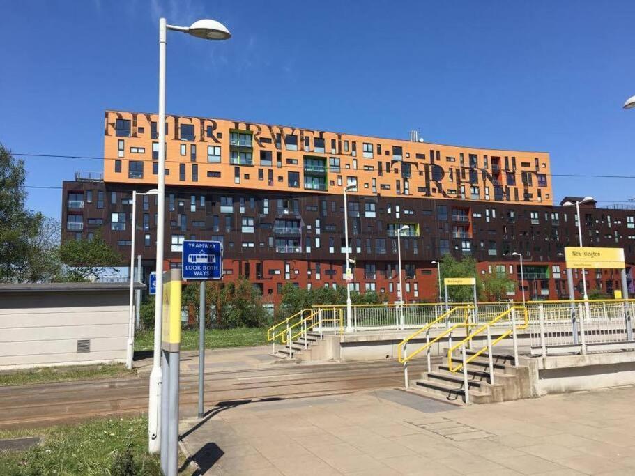 Superhost - Beautiful Canal Facing Apartment Manchester